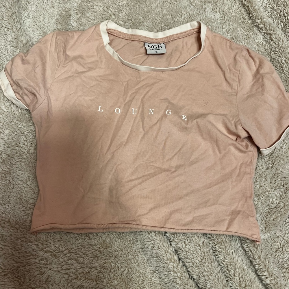Pink Fitted Crop T-Shirt with Short Sleeves